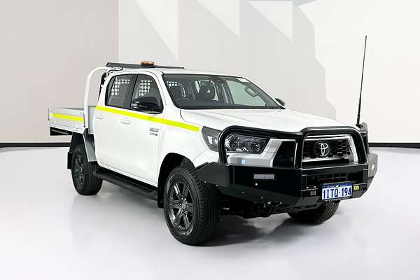 2025 Toyota HILUX SR (4x4) STEEL WHEELS GUN126R RC 4X4