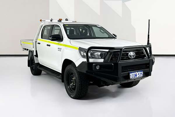 2022 Toyota HILUX SR (4x4) STEEL WHEELS GUN126R 4X4
