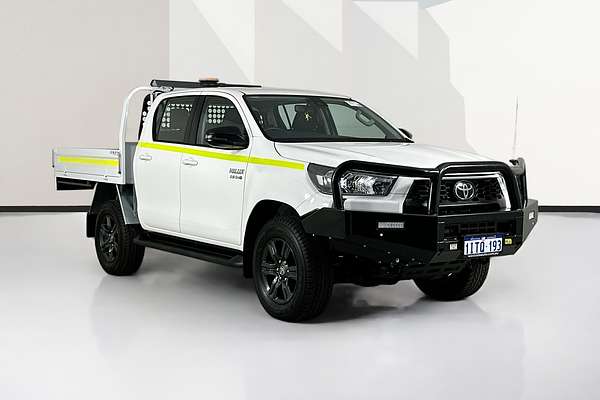 2025 Toyota HILUX SR (4x4) STEEL WHEELS GUN126R RC 4X4