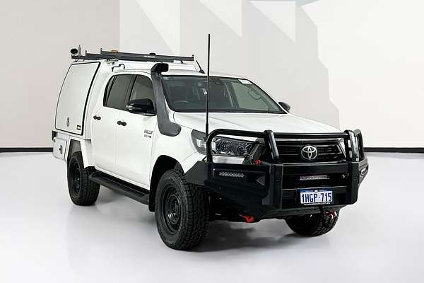 2020 Toyota HILUX SR (4x4) GUN126R FACELIFT 4X4