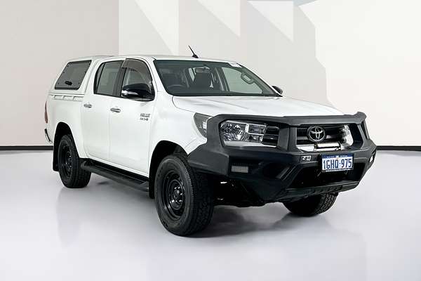 2017 Toyota HILUX SR (4x4) GUN126R 4X4