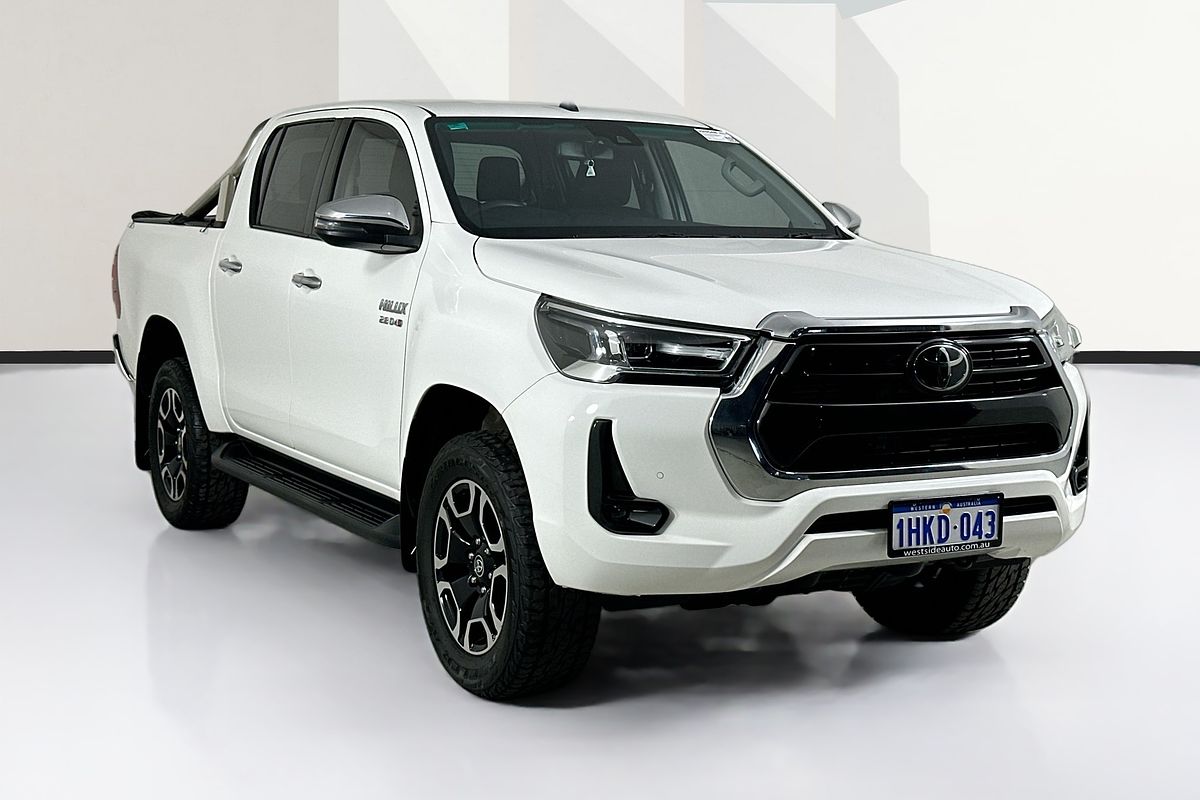 2021 Toyota HILUX SR5 (4x4) GUN126R FACELIFT 4X4