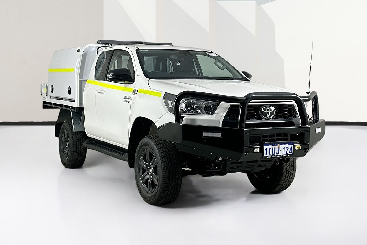 2025 Toyota HILUX SR (4x4) GUN126R RC 4X4