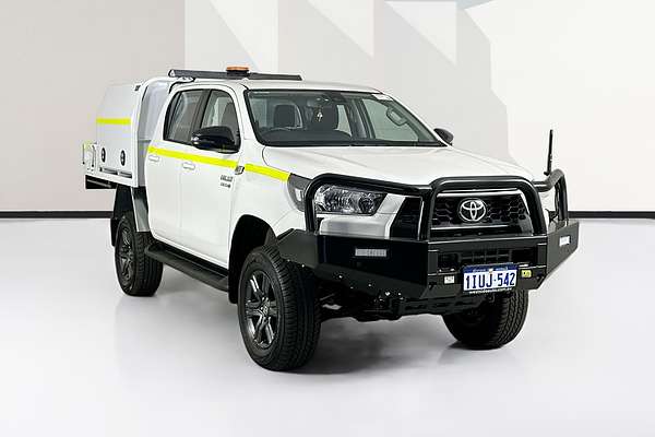 2025 Toyota HILUX SR 48V (4x4) GUN126R RC 4X4