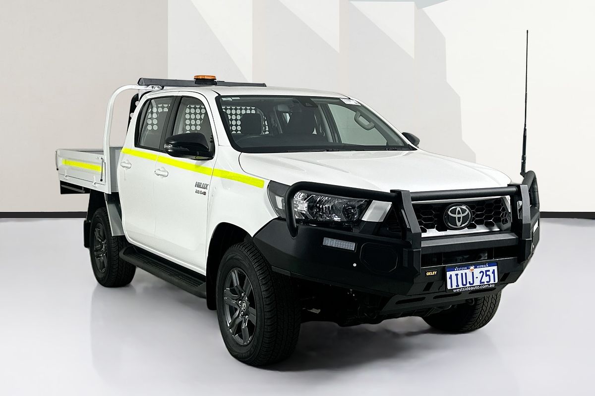 2025 Toyota HILUX SR 48V (4x4) GUN126R RC 4X4