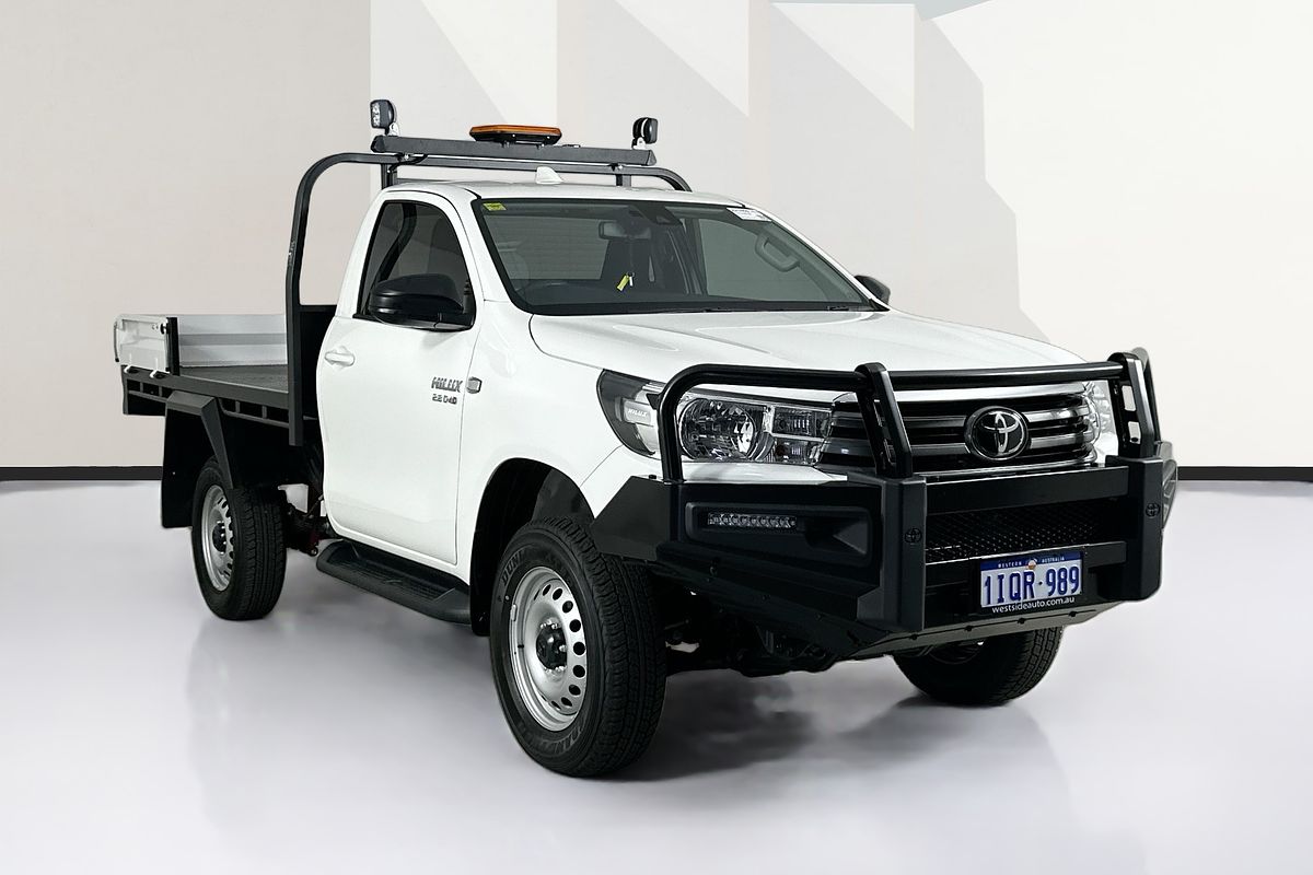 2025 Toyota HILUX SR (4x4) GUN126R RC 4X4