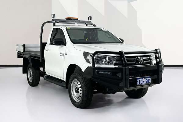 2025 Toyota HILUX SR (4x4) GUN126R RC 4X4