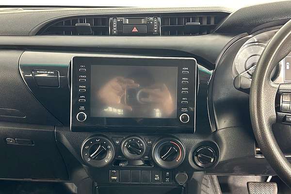 2021 Toyota HILUX SR (4x4) GUN126R FACELIFT 4X4