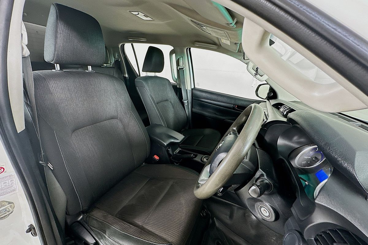 2018 Toyota HILUX SR GUN126R 4X4