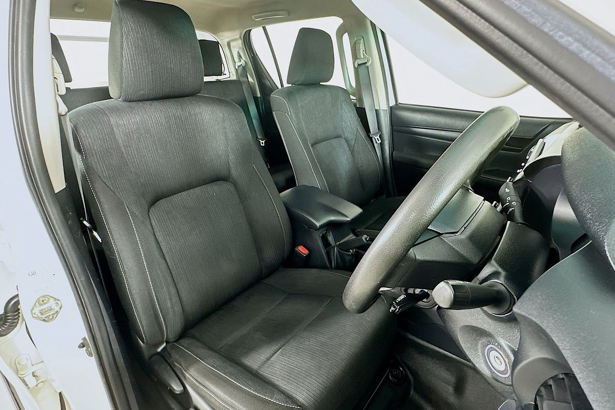 2021 Toyota HILUX SR (4x4) GUN126R FACELIFT 4X4