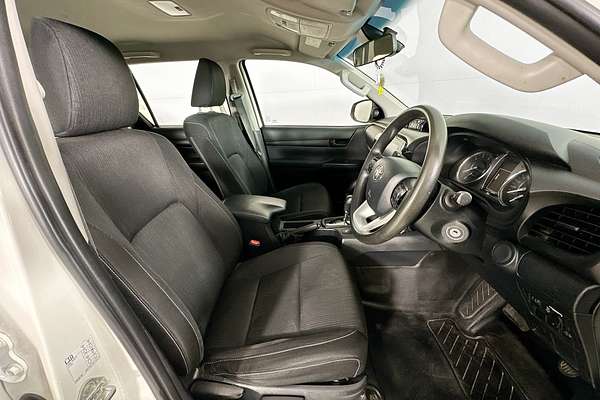 2021 Toyota HILUX SR (4x4) GUN126R 4X4