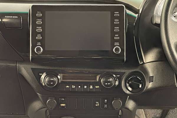 2021 Toyota HILUX SR5 (4x4) GUN126R FACELIFT 4X4