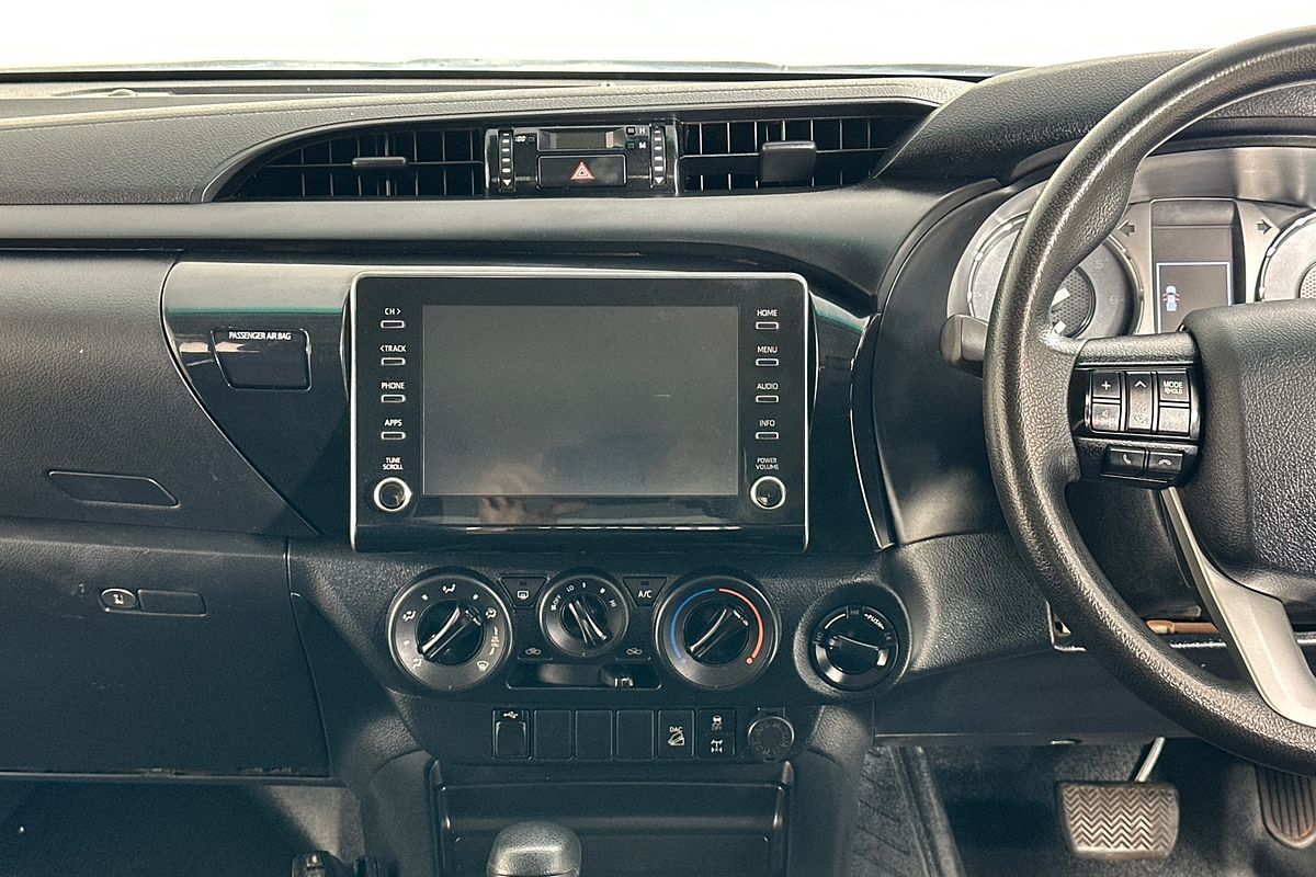 2021 Toyota HILUX SR (4x4) GUN126R 4X4
