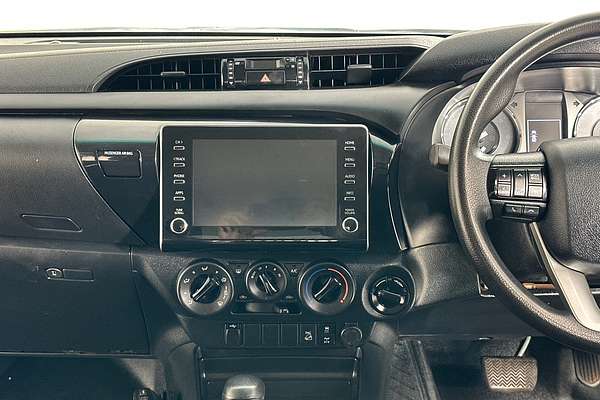 2021 Toyota HILUX SR (4x4) GUN126R 4X4