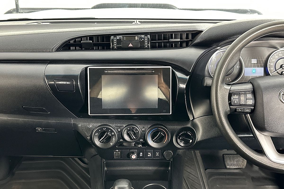 2019 Toyota HILUX SR (4x4) GUN126R MY19 4X4