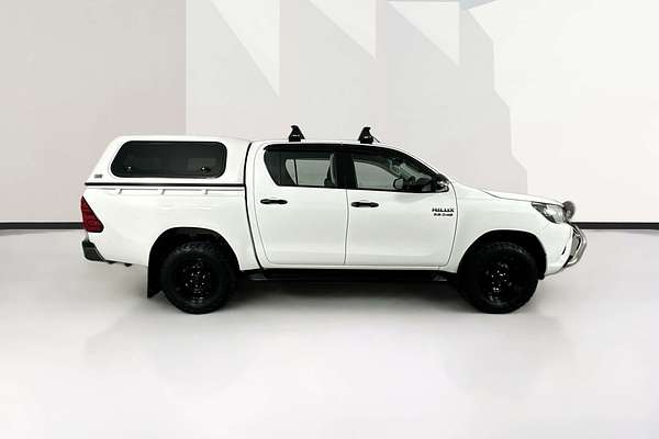 2017 Toyota HILUX SR (4x4) GUN126R MY17 4X4