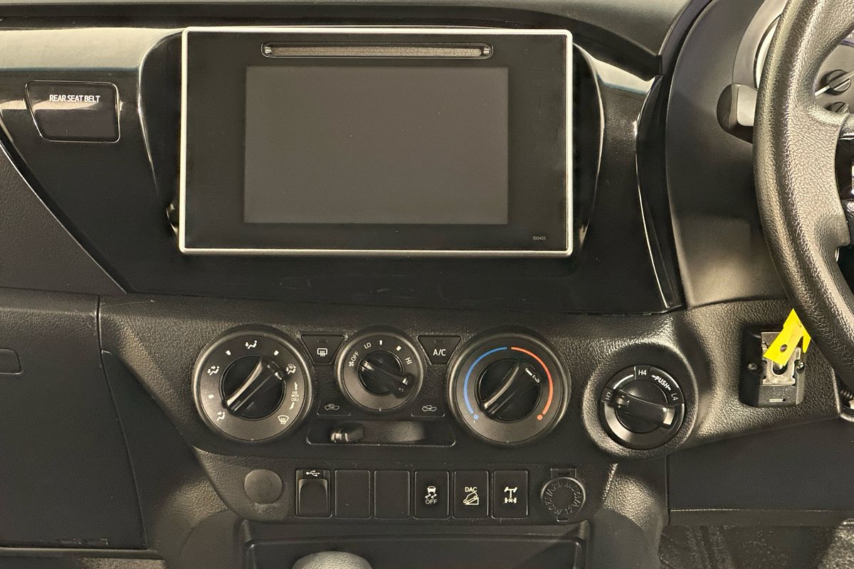 2018 Toyota HILUX SR (4x4) GUN126R MY17 4X4