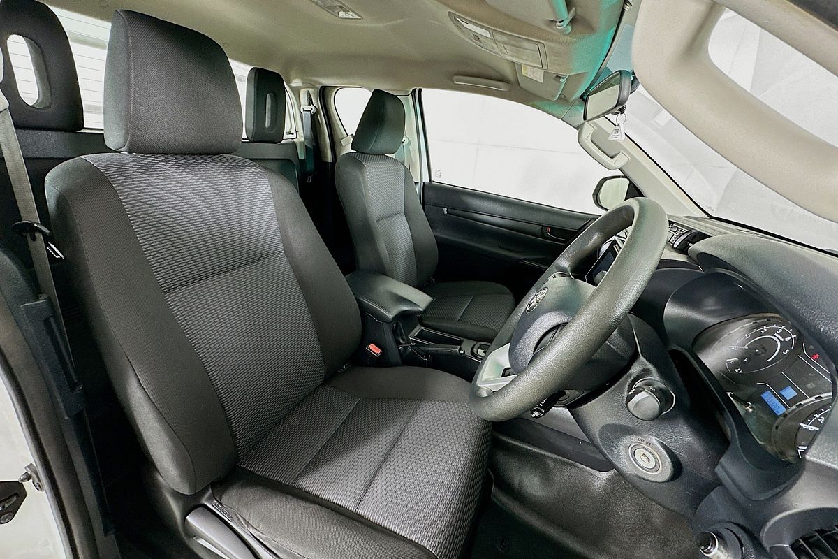 2019 Toyota HILUX Workmate GUN125R 4X4