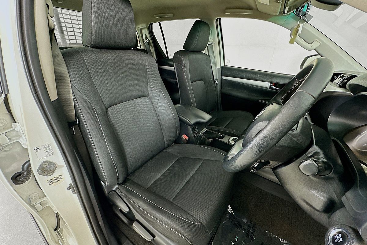 2021 Toyota HILUX SR5 GUN126R 4X4