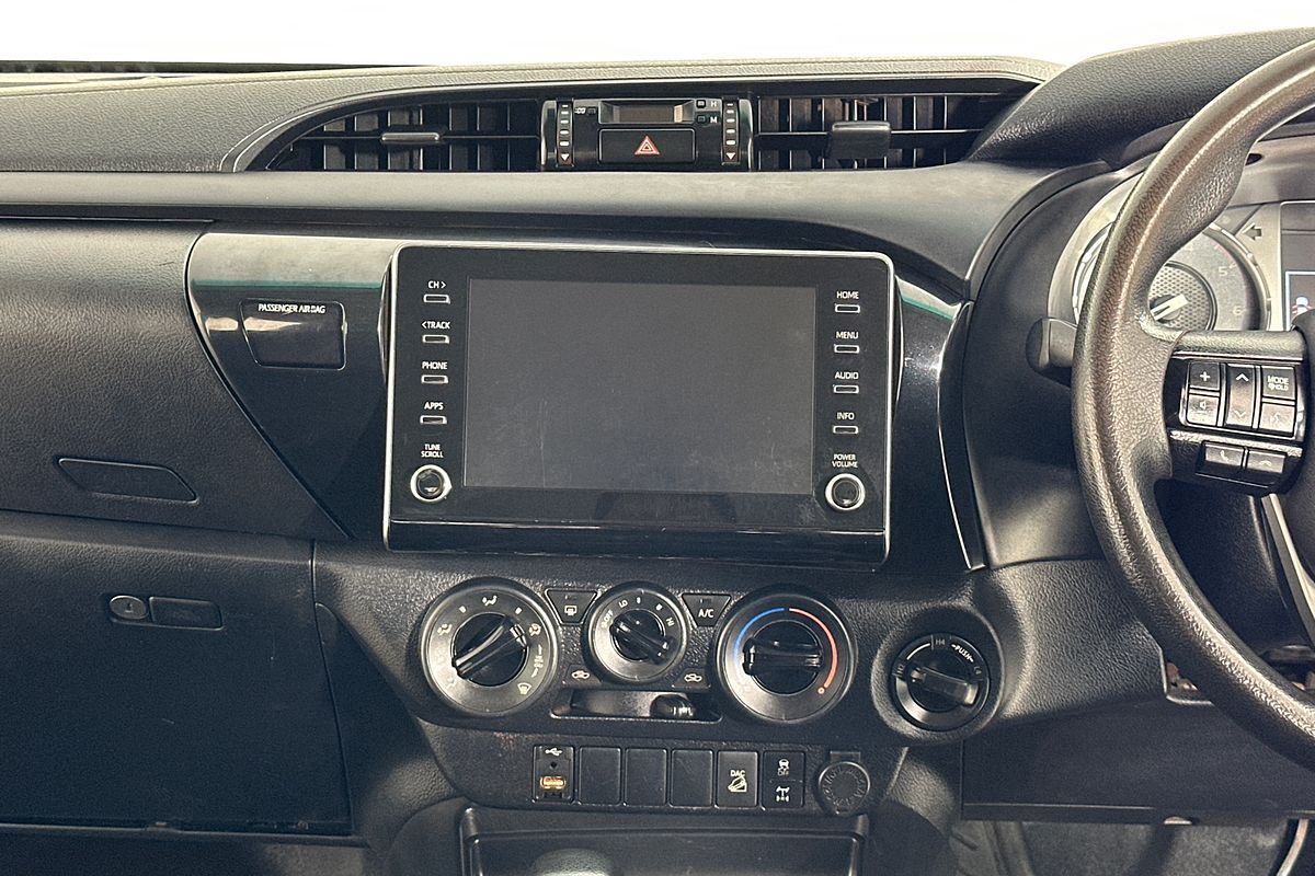 2021 Toyota HILUX SR (4x4) GUN126R 4X4