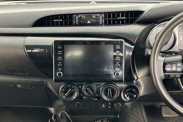 2021 Toyota HILUX SR (4x4) GUN126R FACELIFT 4X4