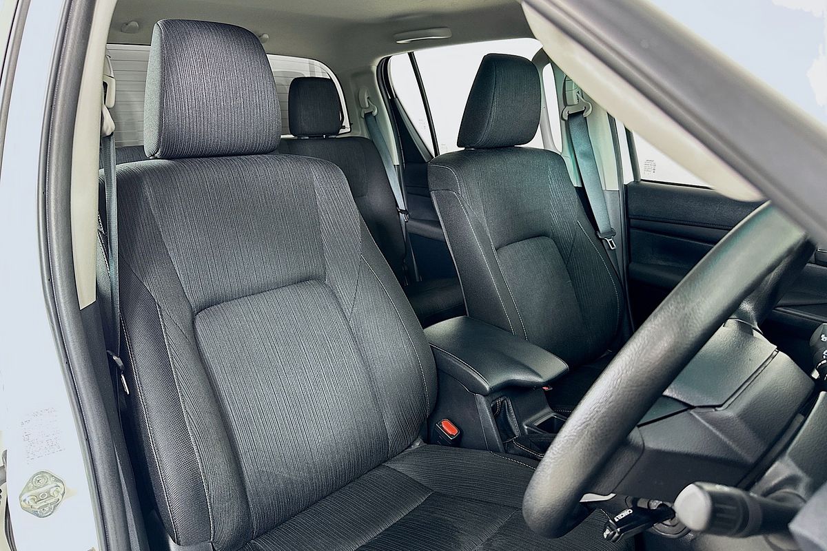 2019 Toyota HILUX SR GUN126R 4X4