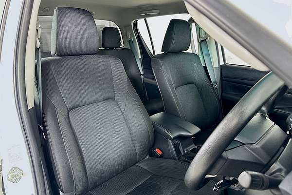 2019 Toyota HILUX SR GUN126R 4X4