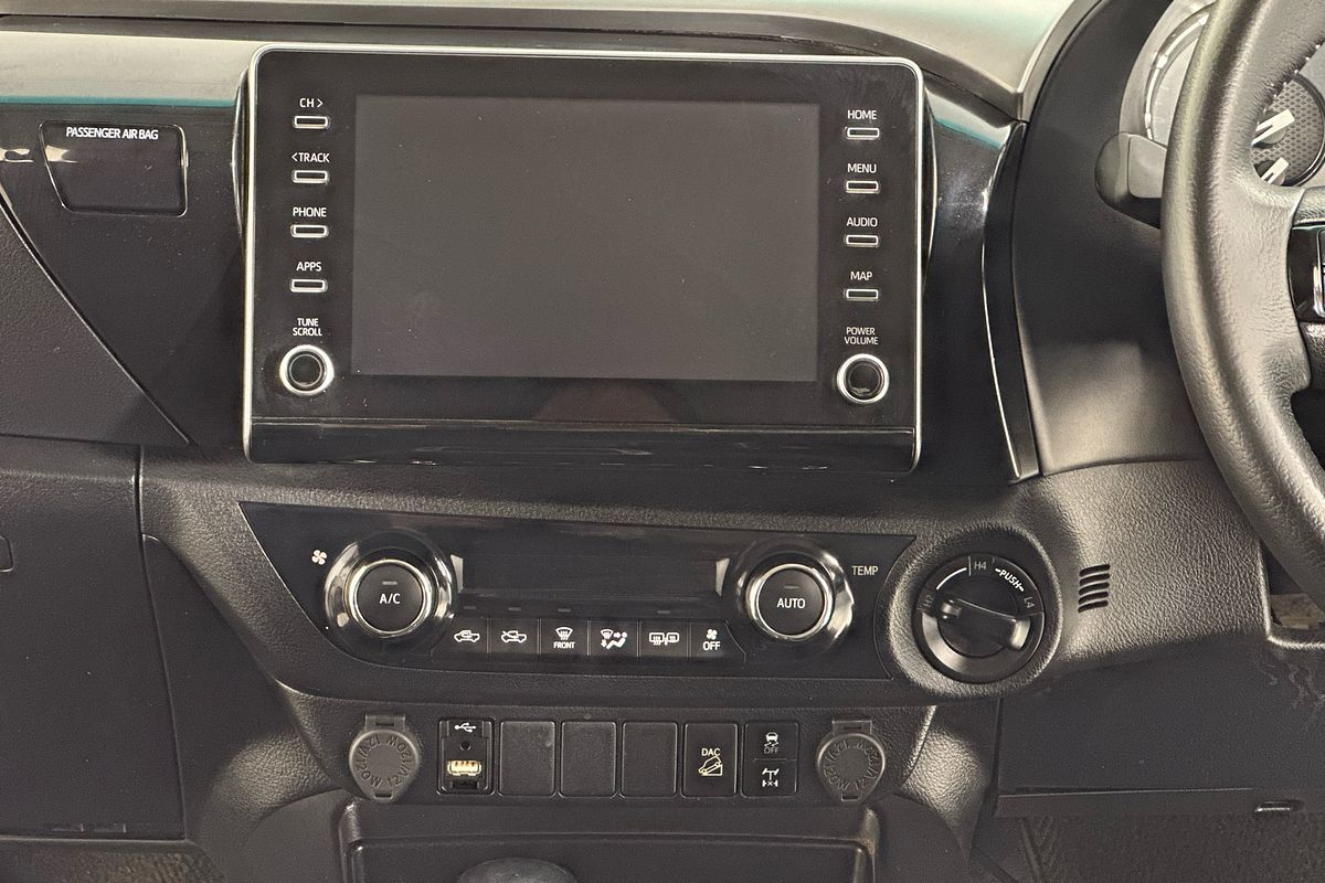 2020 Toyota HILUX SR5 GUN126R 4X4