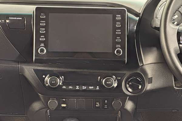 2020 Toyota HILUX SR5 GUN126R 4X4