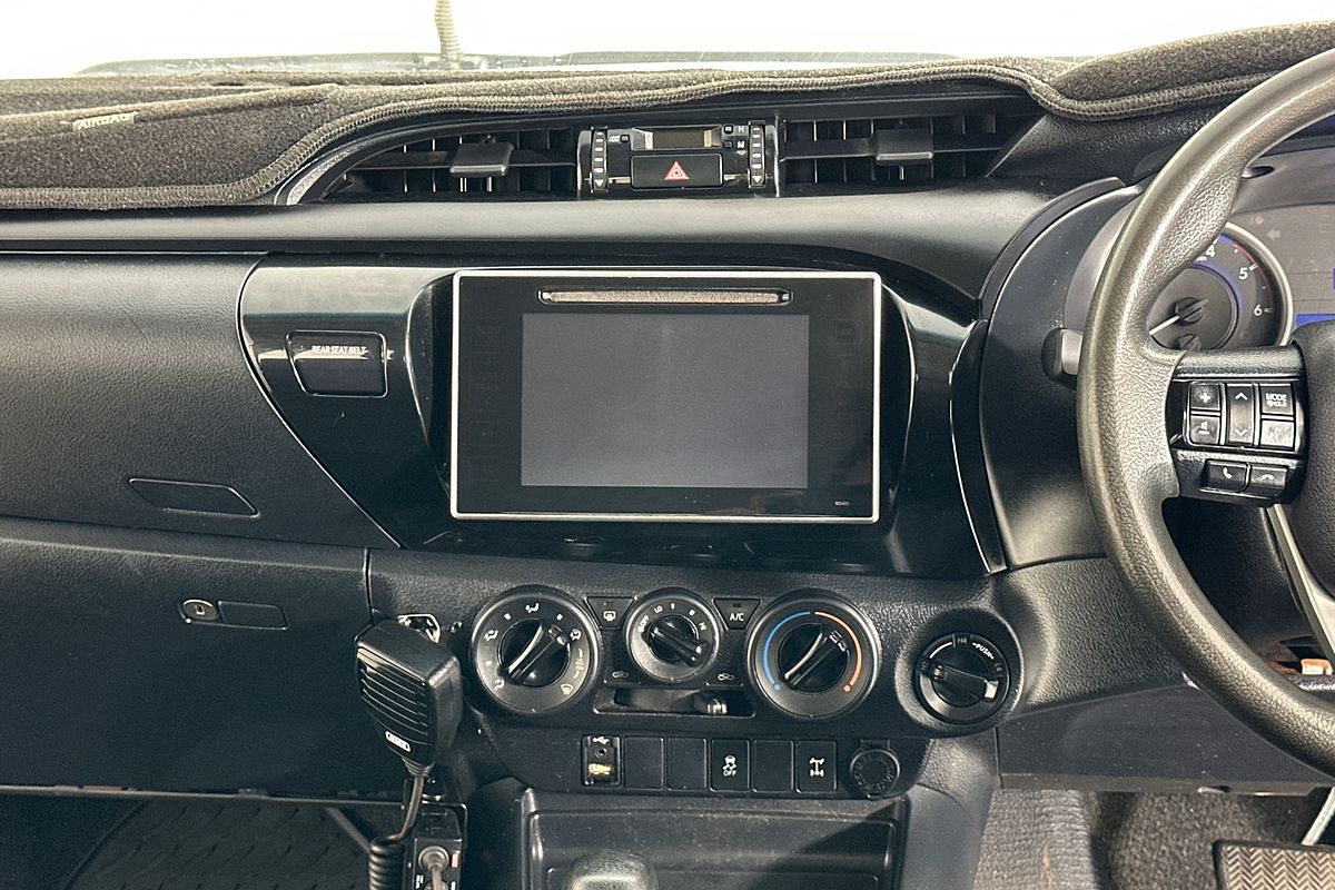 2016 Toyota HILUX SR (4x4) GUN126R 4X4