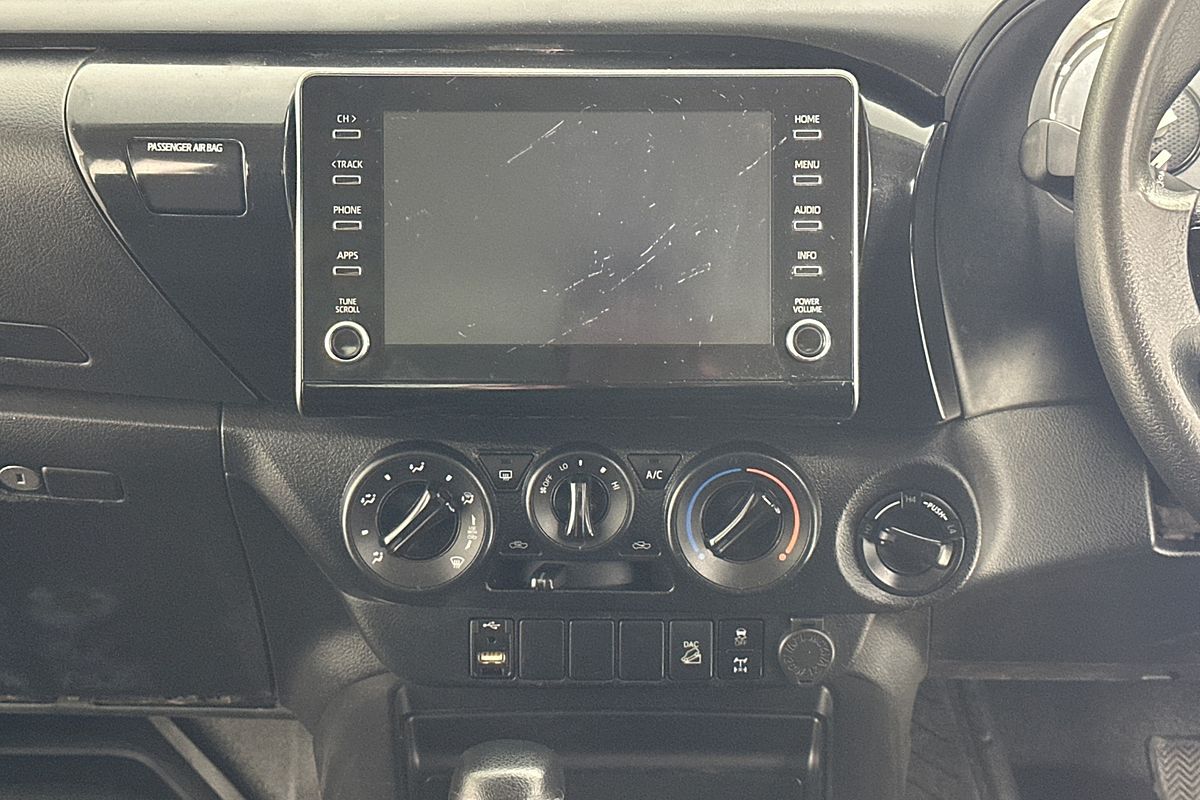2021 Toyota HILUX SR (4x4) GUN126R 4X4