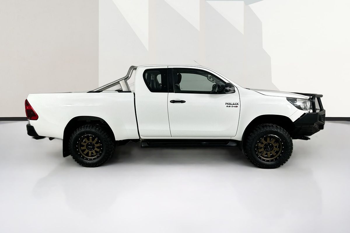 2020 Toyota HILUX SR (4x4) GUN126R MY19 UPGRADE 4X4