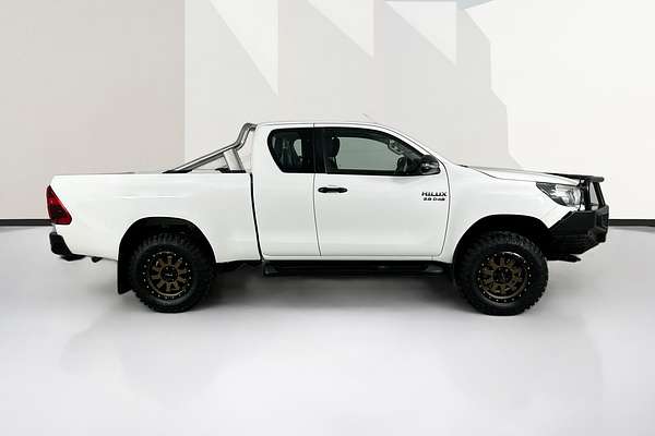 2020 Toyota HILUX SR (4x4) GUN126R MY19 UPGRADE 4X4