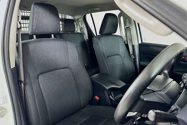 2023 Toyota HILUX SR (4x4) GUN126R 4X4
