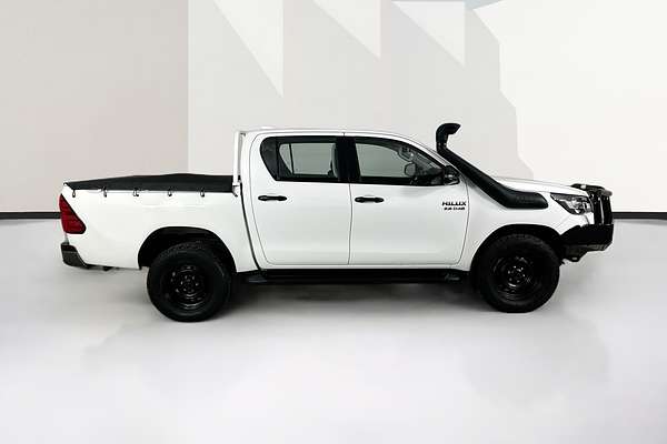2022 Toyota HILUX SR (4x4) GUN126R 4X4