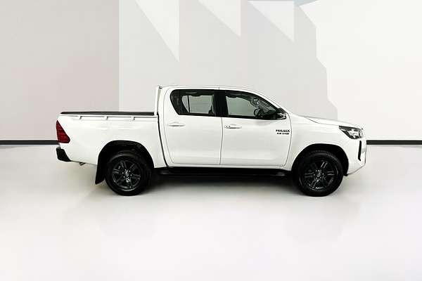 2024 Toyota Hilux SR 48V GUN126R 4X4