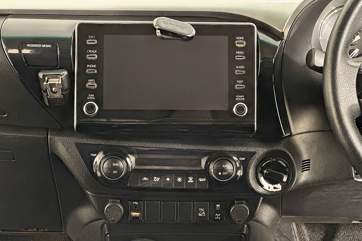 2021 Toyota HILUX SR5 (4x4) GUN126R 4X4