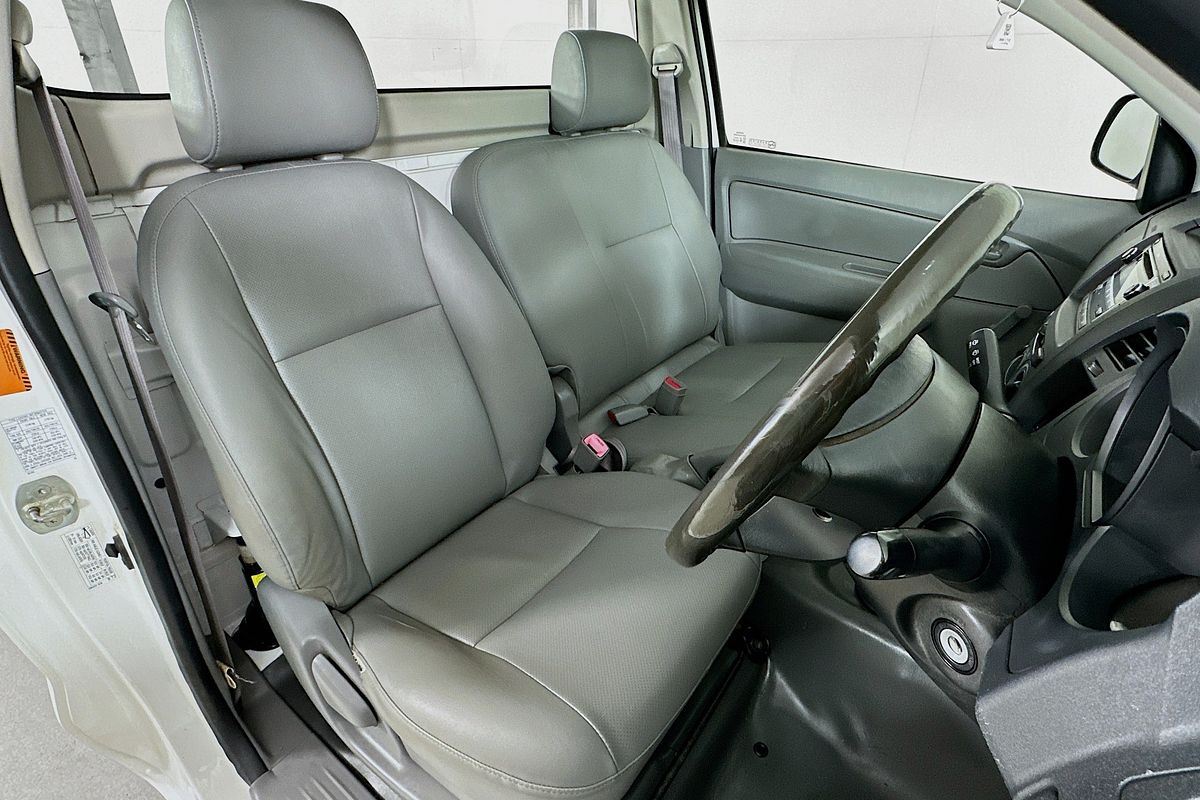 2010 Toyota HILUX WORKMATE TGN16R MY11 UPGRADE REAR WHEEL DRIVE