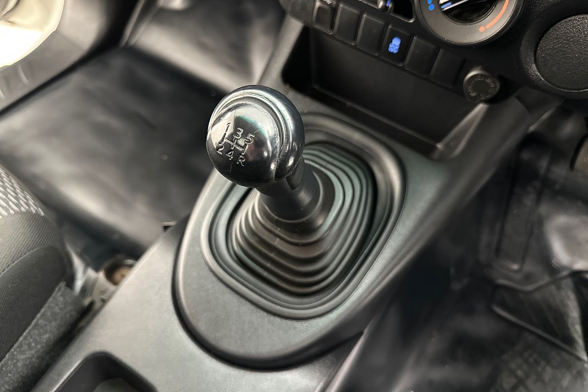 2018 Toyota HILUX WORKMATE GUN122R MY17 REAR WHEEL DRIVE