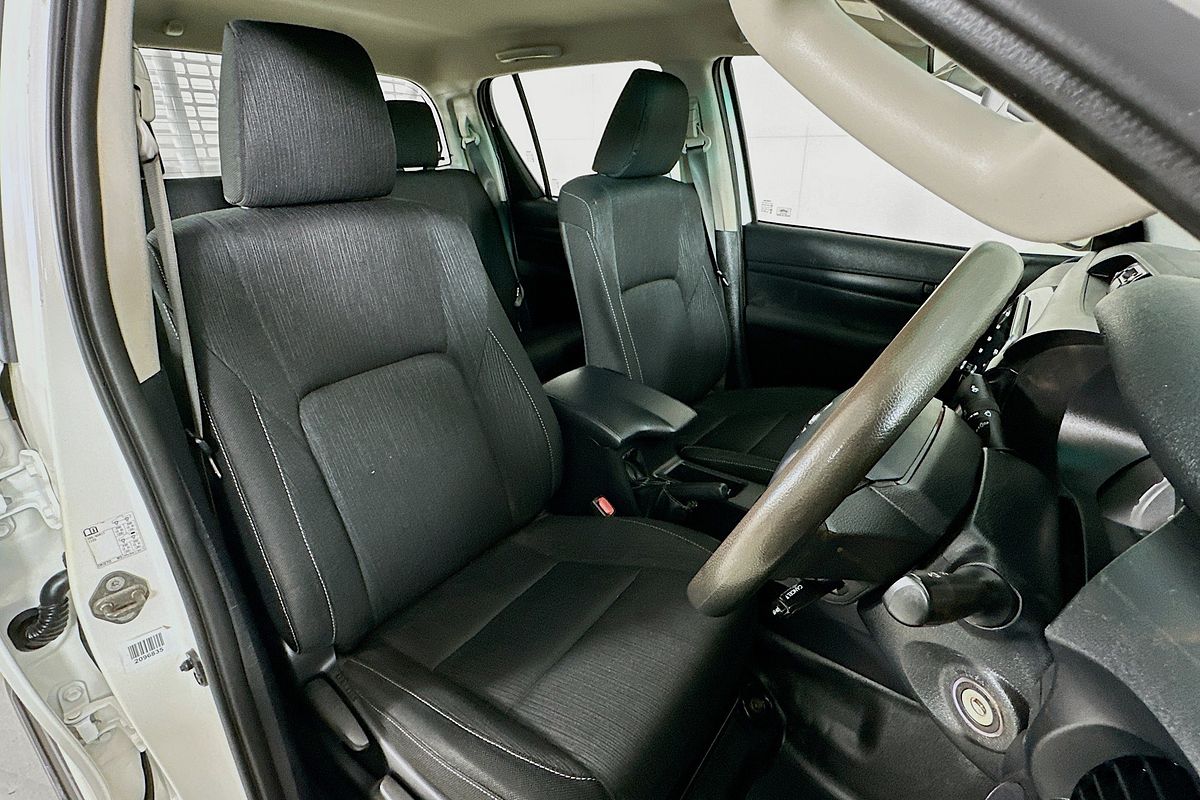 2021 Toyota HILUX SR (4x4) GUN126R FACELIFT 4X4