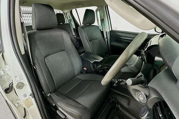 2021 Toyota HILUX SR (4x4) GUN126R FACELIFT 4X4