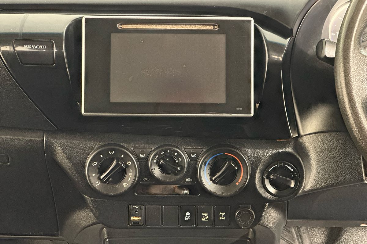 2019 Toyota HILUX SR (4x4) GUN126R MY19 4X4