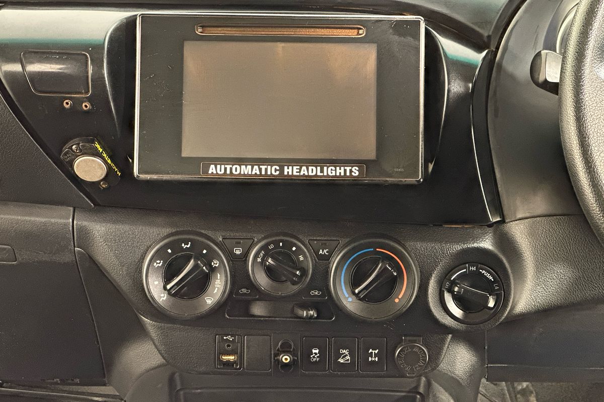 2020 Toyota HILUX SR (4x4) GUN126R MY19 UPGRADE 4X4