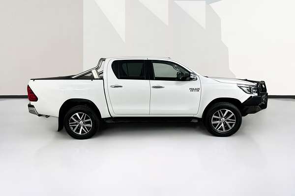2016 Toyota HILUX SR5 (4x4) GUN126R 4X4