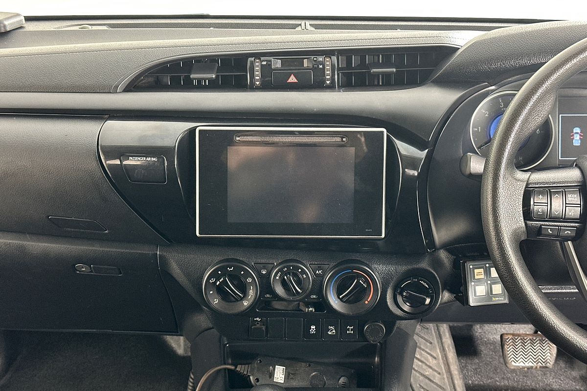 2020 Toyota HILUX SR (4x4) GUN126R MY19 UPGRADE 4X4