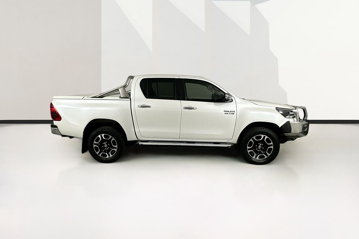 2021 Toyota HILUX SR5 (4x4) GUN126R FACELIFT 4X4