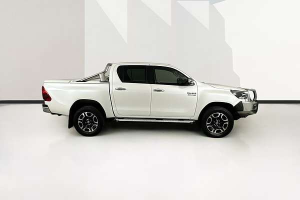 2021 Toyota HILUX SR5 (4x4) GUN126R FACELIFT 4X4