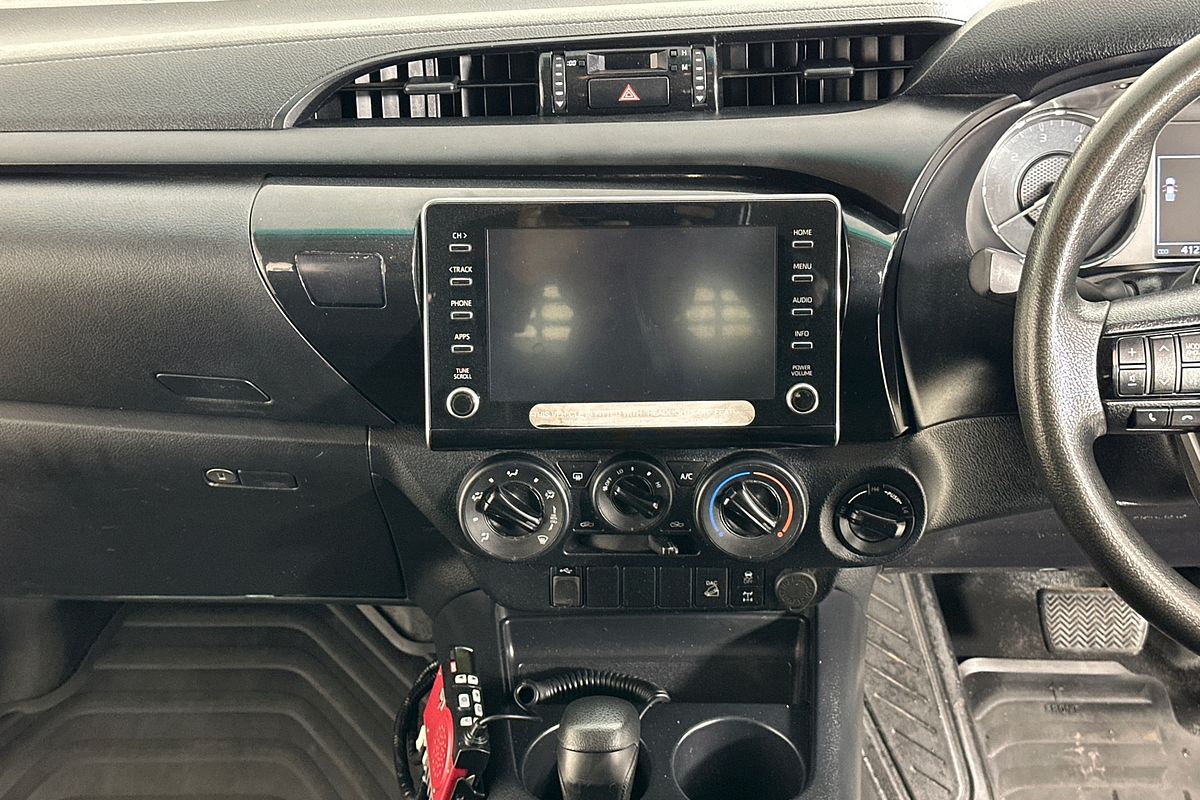 2021 Toyota HILUX SR (4x4) GUN126R FACELIFT 4X4
