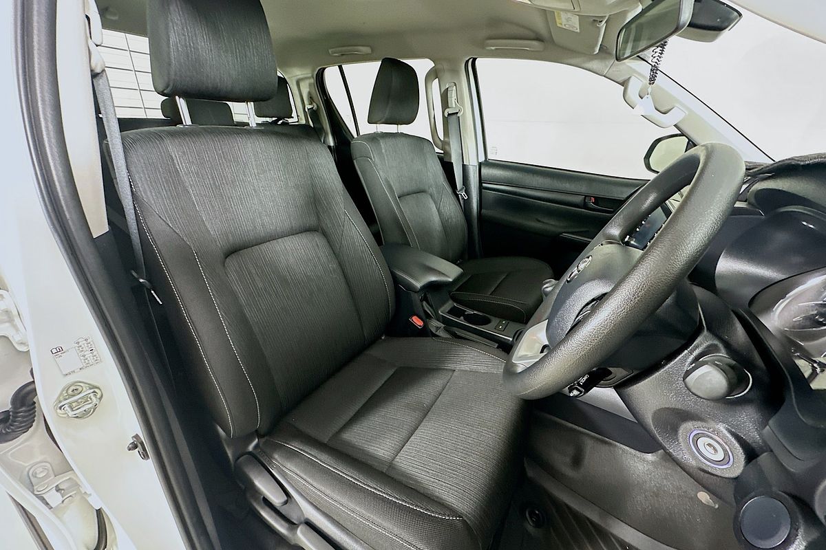 2023 Toyota HILUX SR (4x4) GUN126R 4X4