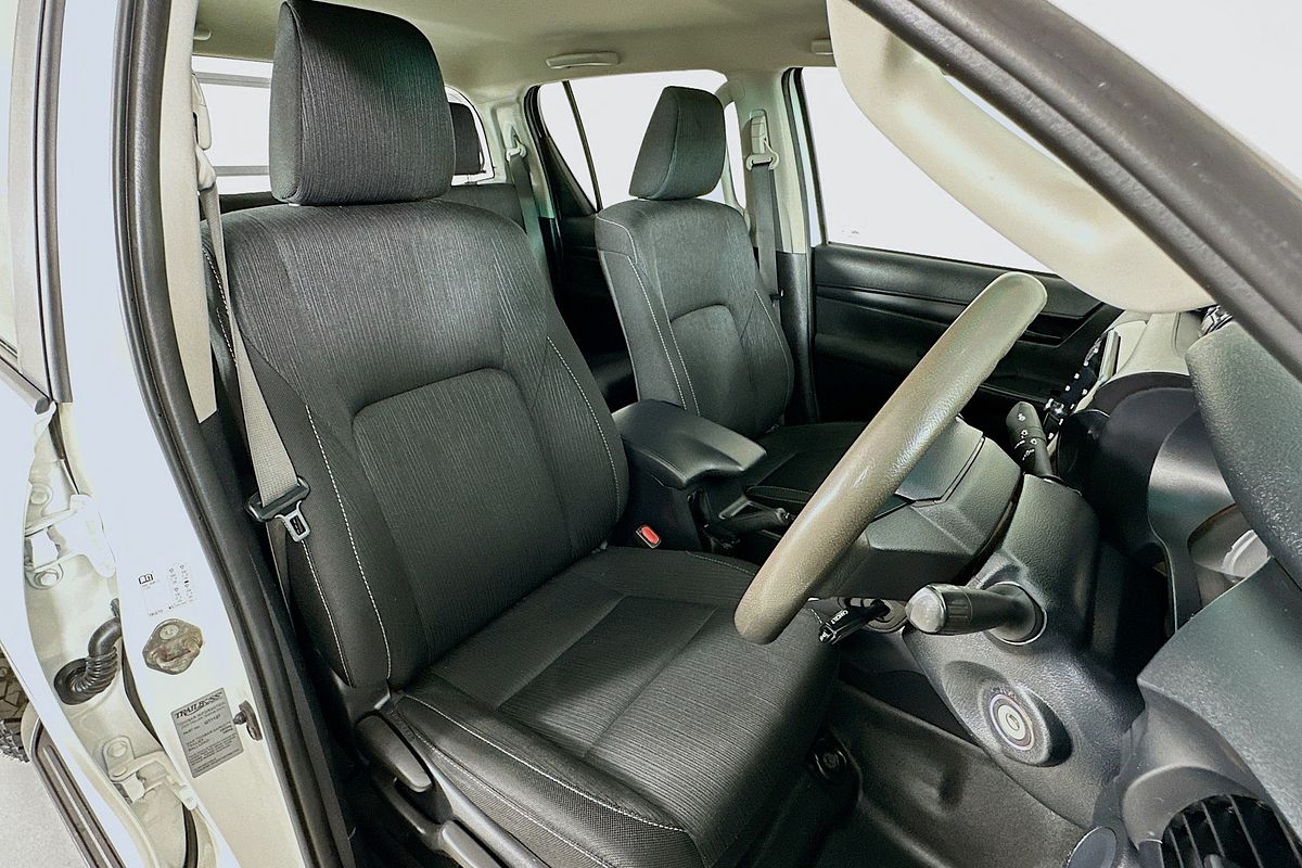 2021 Toyota HILUX SR (4x4) GUN126R 4X4